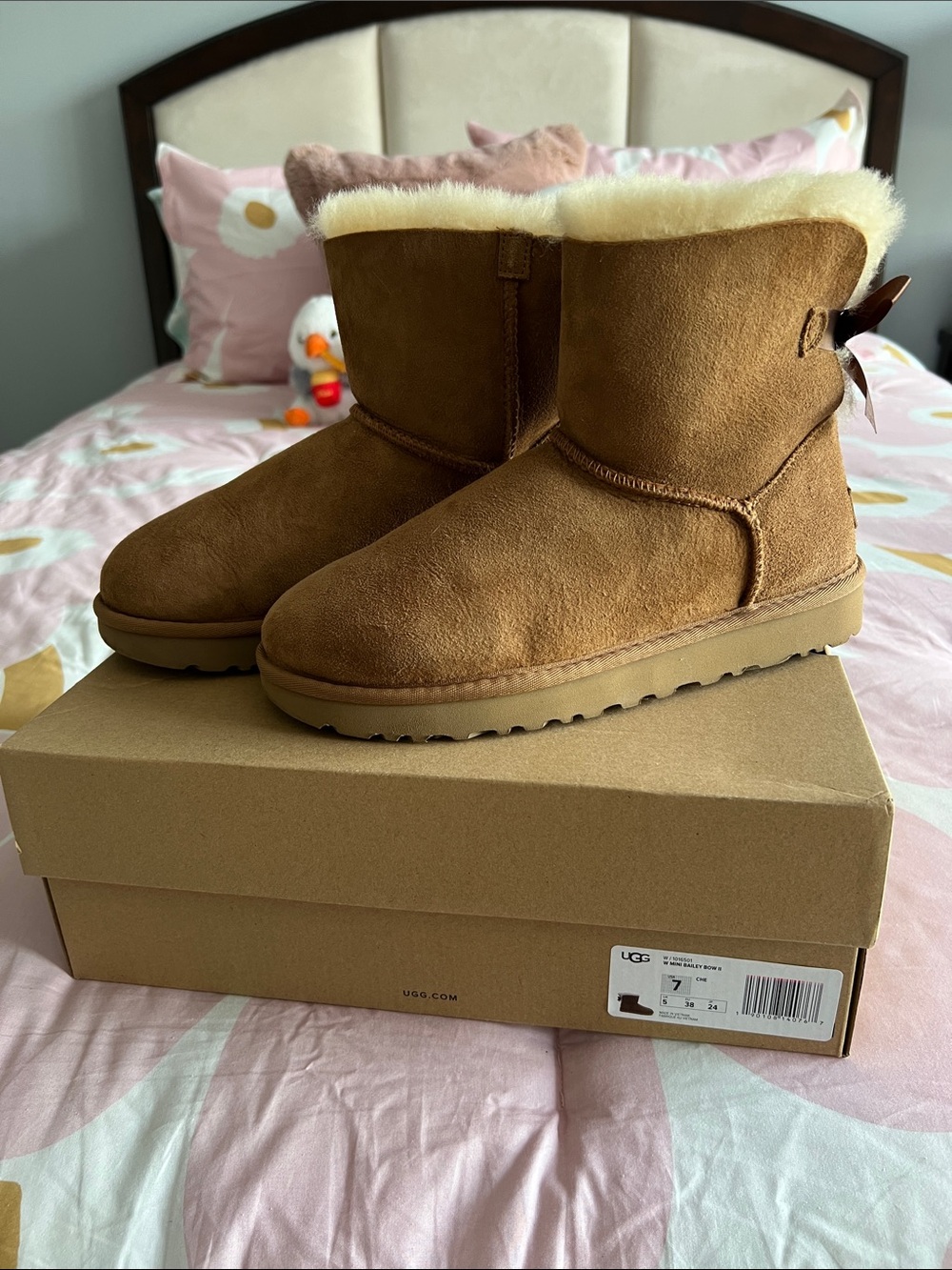 Ugh Mini Bailey Bow boots